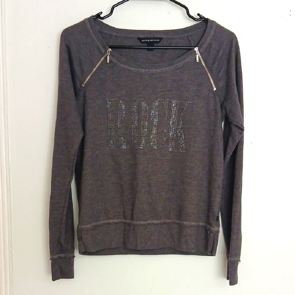 Rock & Republic Tops - Gray Long Sleeve Sweatshirt ROCK & REPUBLIC